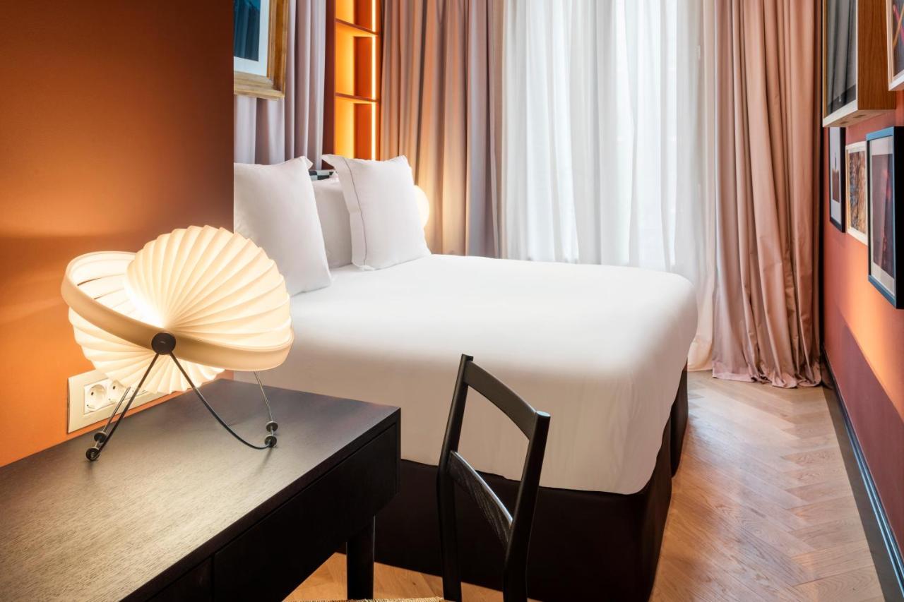 One Shot Arago 3* Barcelone